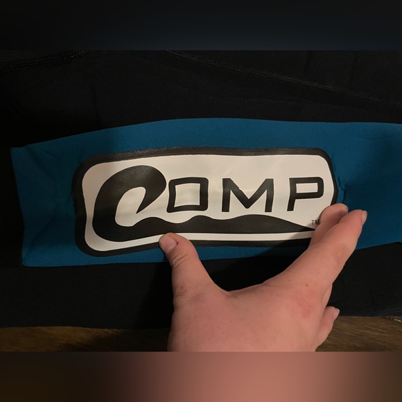 Comp Brand Large Wetsuit - Picture 3 of 12